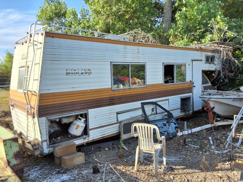 Free. Midland Motorhome. Tow It Away