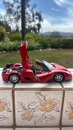 Model Italian Sports Car (1/24 Scale) Very Good Condition