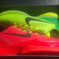 Kobe Grinch  Reverse Grinch Shoe