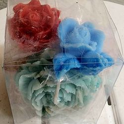 Rose Bix. 2 Rose Candles And 2 Rose Wax Melts
