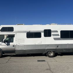 2000 Ford-E450 Super Duty-7.3L, V8 