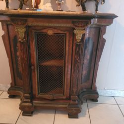 ANTIQUE CABINET