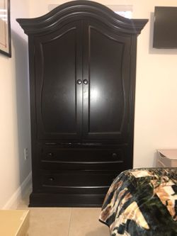 Dresser/ Armario