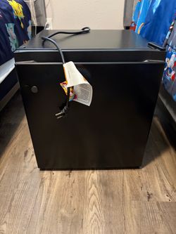 Mini fridge