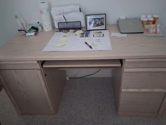 perfect condition desk