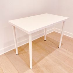 Desk/ Table
