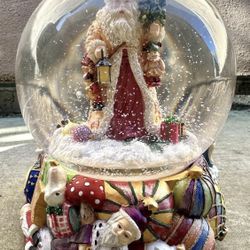 Christopher Radko Musical Snowglobe Gold Balmoral Santa