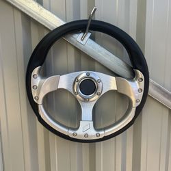 Universal Steering Wheel
