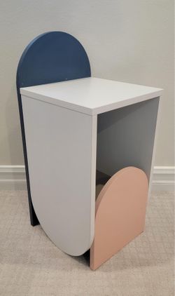 SMALL NIGHTSTAND $25 OBO