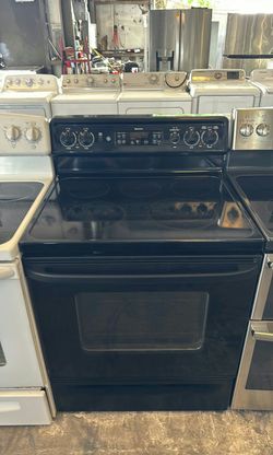 GE Electric Stove Black - GlassTop Large Capacity Oven
