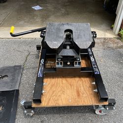 Pullrite Superglide 5th Wheel ISR Hitch
