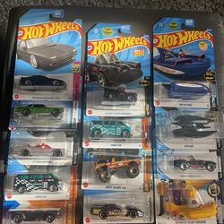 Hot wheels Lot. 13 Unopened Sealed Cars
