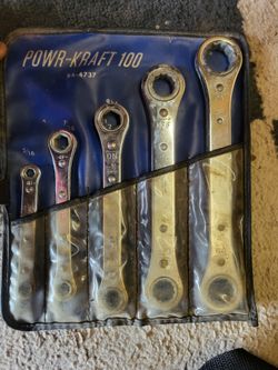 Powercraft 100 closed end wrench set