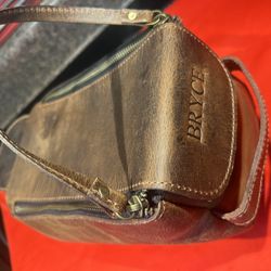 distressed leather, toiletry case, new, classic, Stand-out. $59,