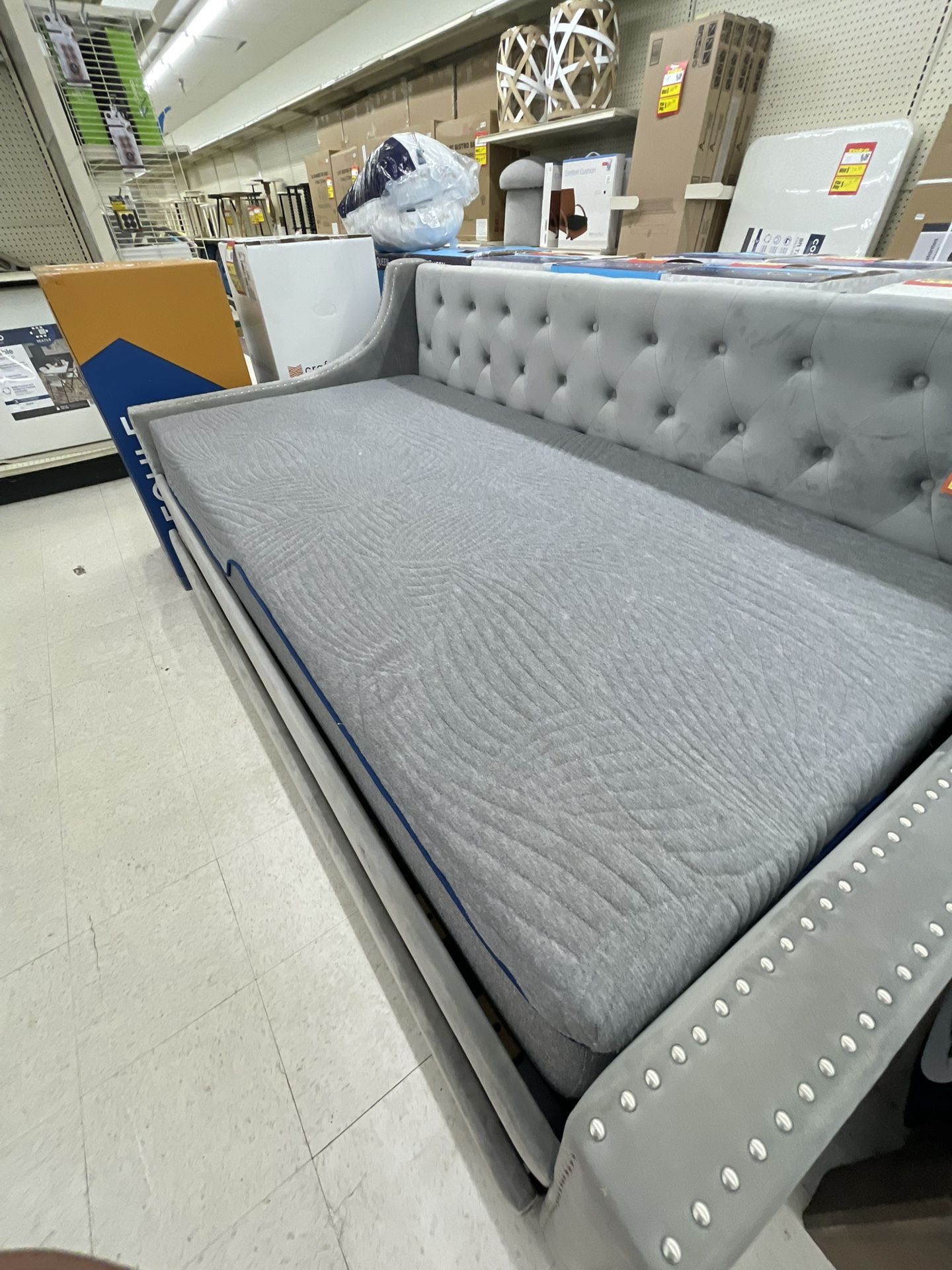 Sofa / Bed That Can Pull Out. BRAND NEW! I CAN DELIVER, And Put Inside Your Home!