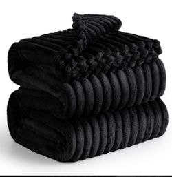 Bedsure GentleSoft Black Blanket Full Size