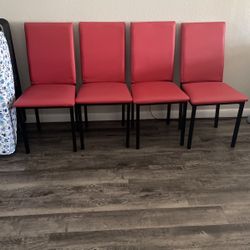 4 Red Chairs 