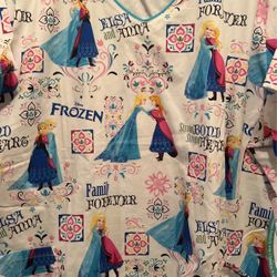 Bnwt2XL Uniform scrub frozen Anna and Elsa
