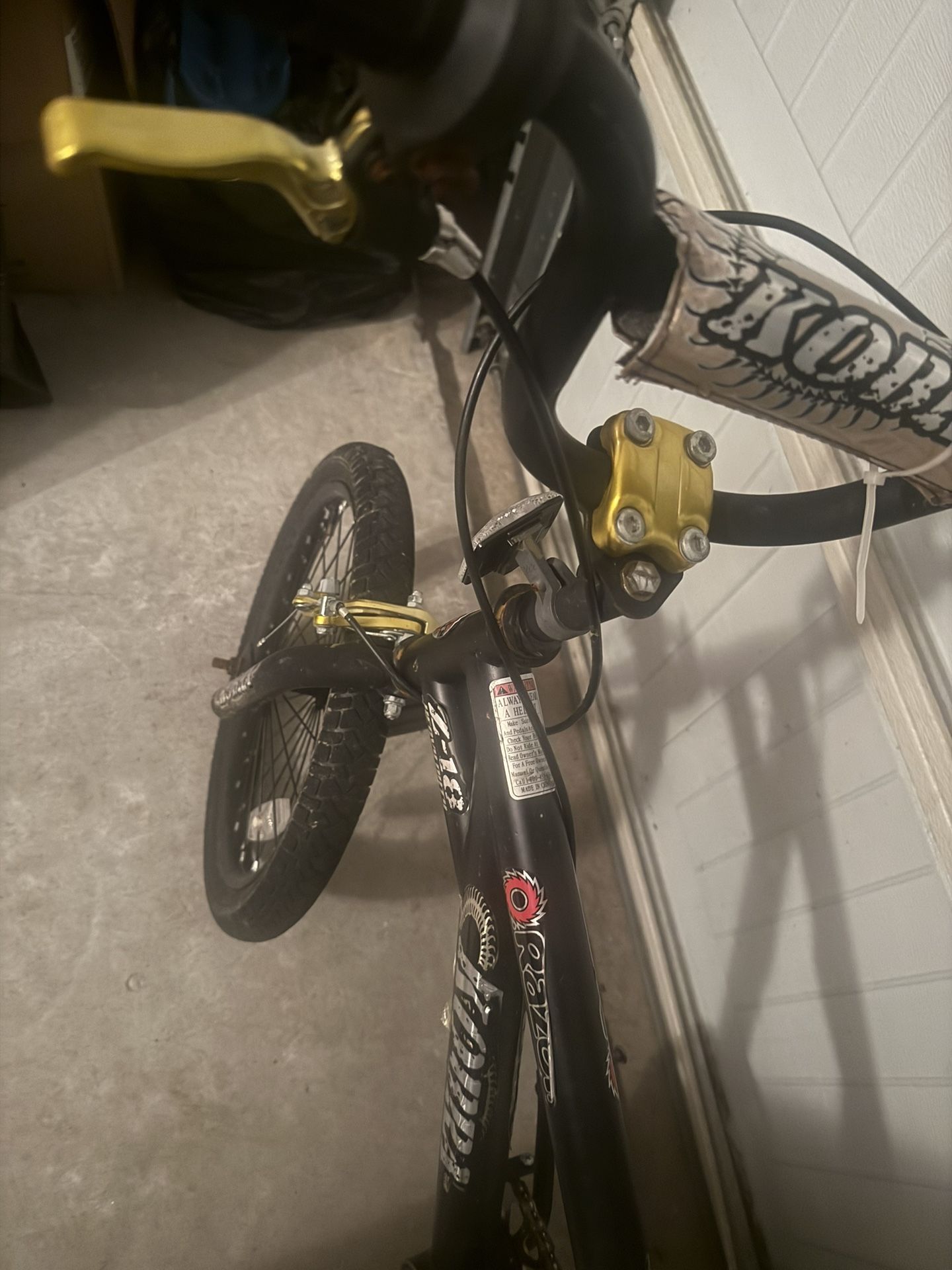 Razor Bike Young Boys Bicycle 