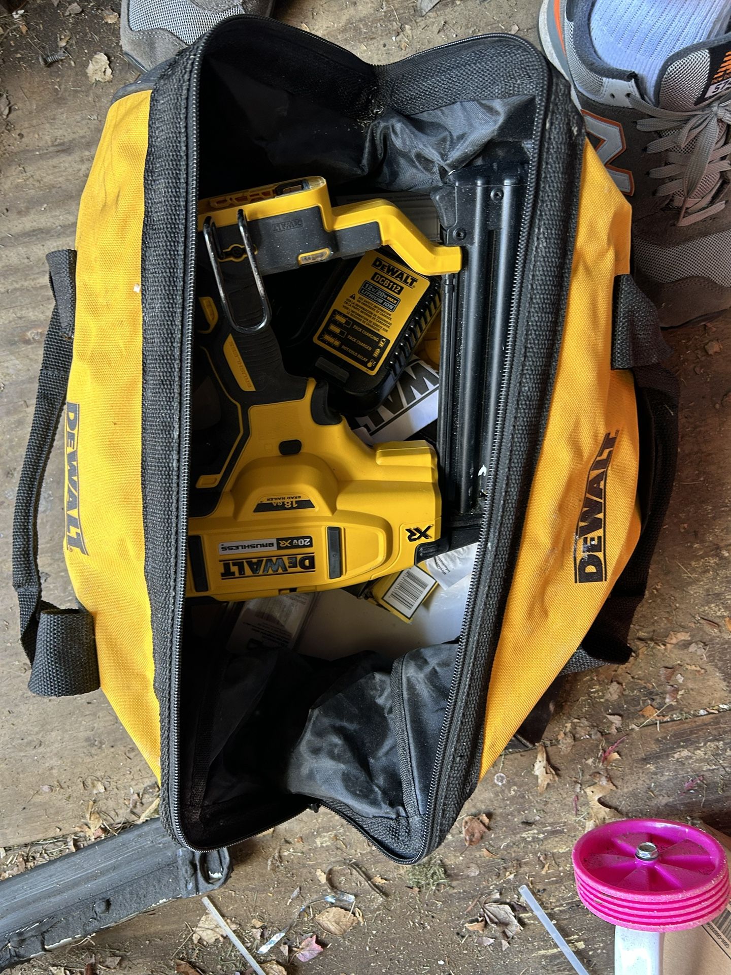 Dewalt 20v Stapler 