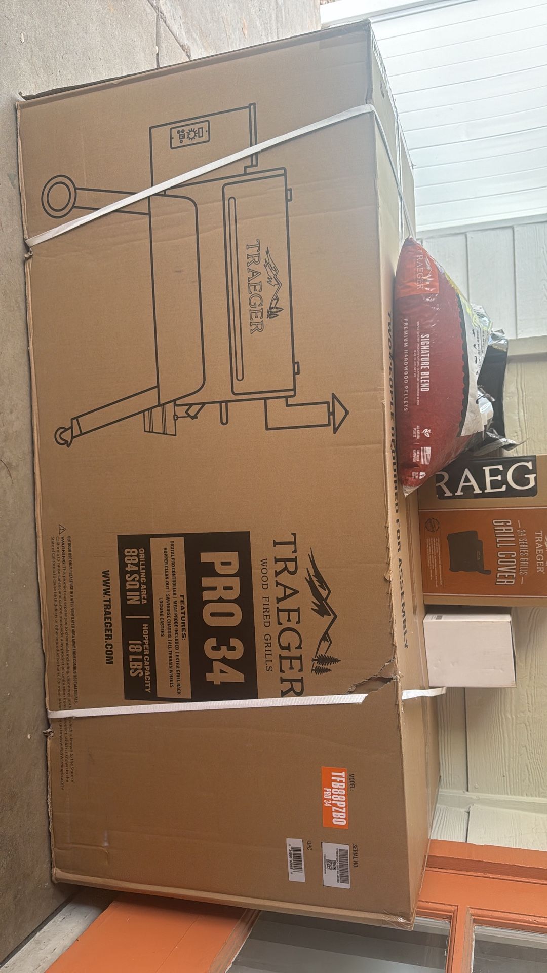 TRAEGER WOOD FIRED GRILLS PRO 34