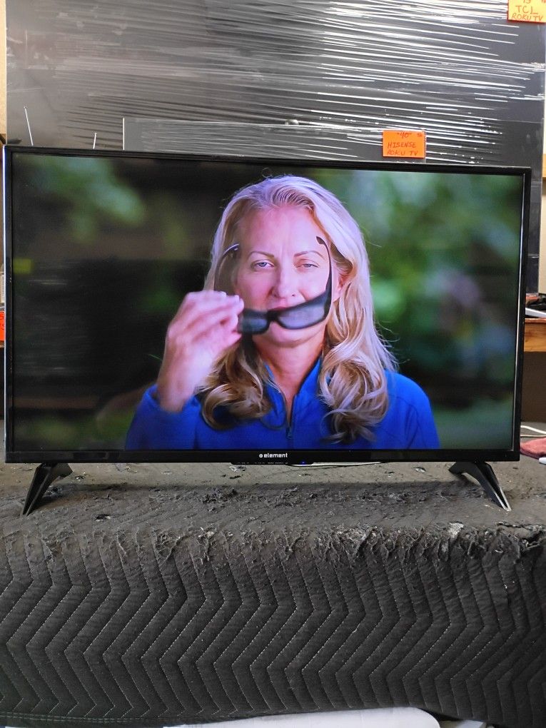 40 Inch Element Smart TV Really Nice Tv Comes With Remote Control Shows Great Picture Works Perfect Guaranteed 