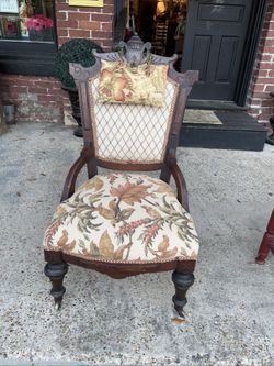Vintage Eastlake Chair 