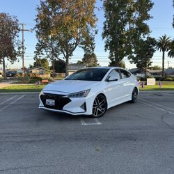 2020 Hyundai Elantra Sport