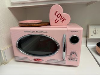 Pink microwave, coffee maker, ice maker