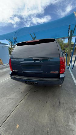 Great offer, beautiful and comfortable GMC Yukon 2007 for you and the family