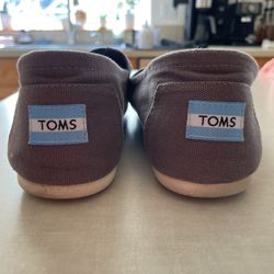 Toms Shoes 