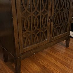 Accent Cabinet 
