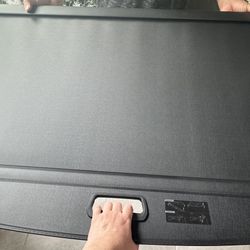 Jeep Grand Cherokee Cargo Cover, Splash Guards And Storage Bins