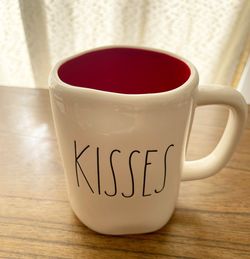 Rae Dunn Kisses Mug