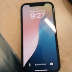 One Iphone 12, Two Iphone 12 Minis 90$ Each 