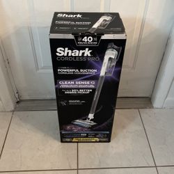 SHARK CORDLESS PRO POWERFUL SUCTION CLEAN SENSE IQ VACUUM 