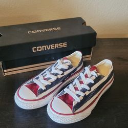Youth Size 12 Converse  Low Top Sneakers