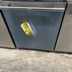 Frigidaire Professional Dishwasher In Stainless Steel New Open Box