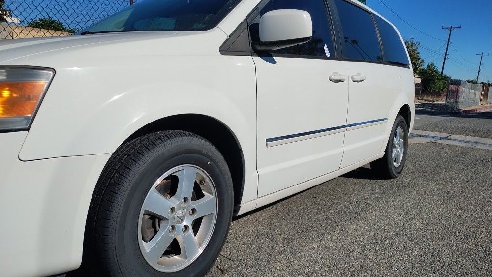 2008 Dodge Caravan