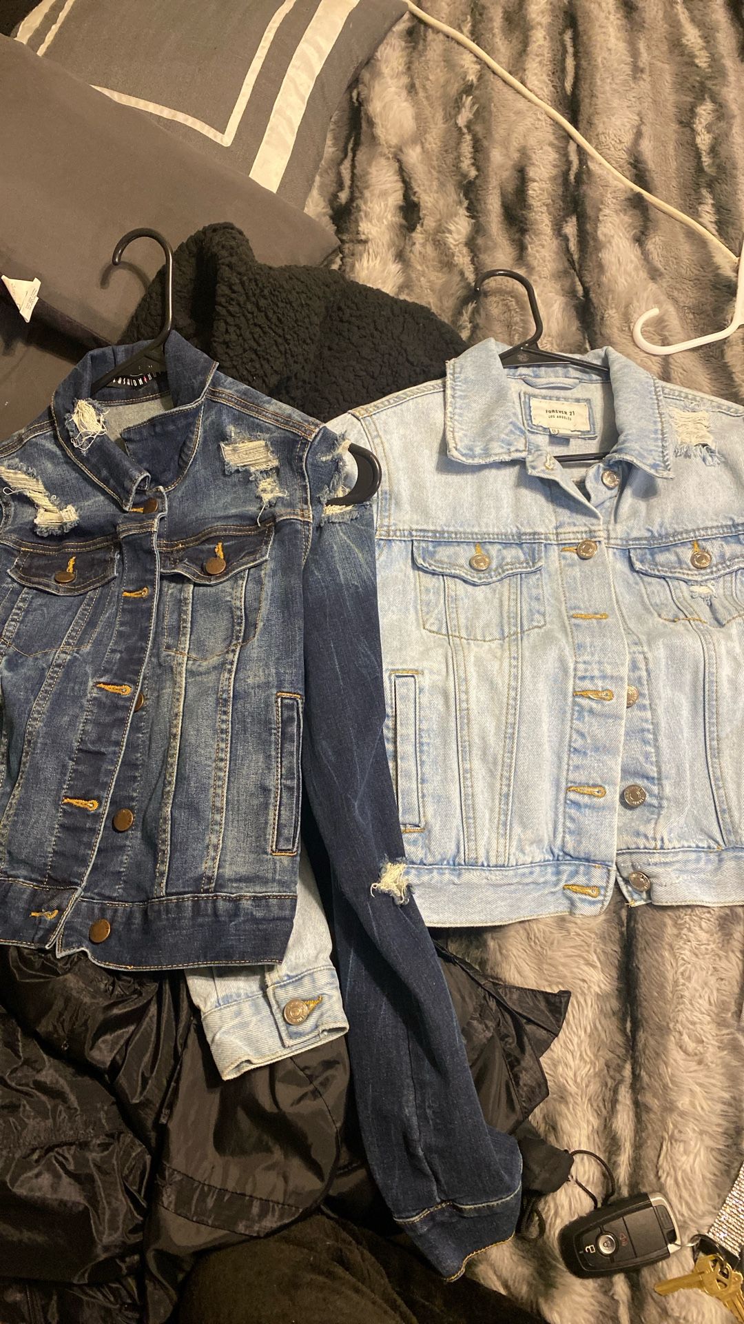 Jean Jackets 2 For 20$