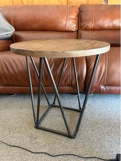 Modern Round End Table with Gray Wood Grain Top & Geometric Black Metal Base | Contemporary Side Table