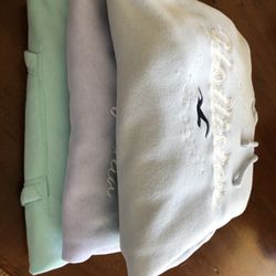 3 Perfect condition hollister Hoodies