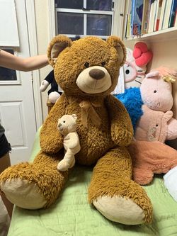 brown life size Teddy bear