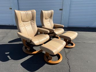 (2) Ekornes Stressless Recliners and Ottomans. Copenhagen