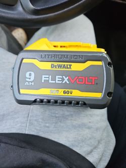 Dewalt 9 AH batery new
