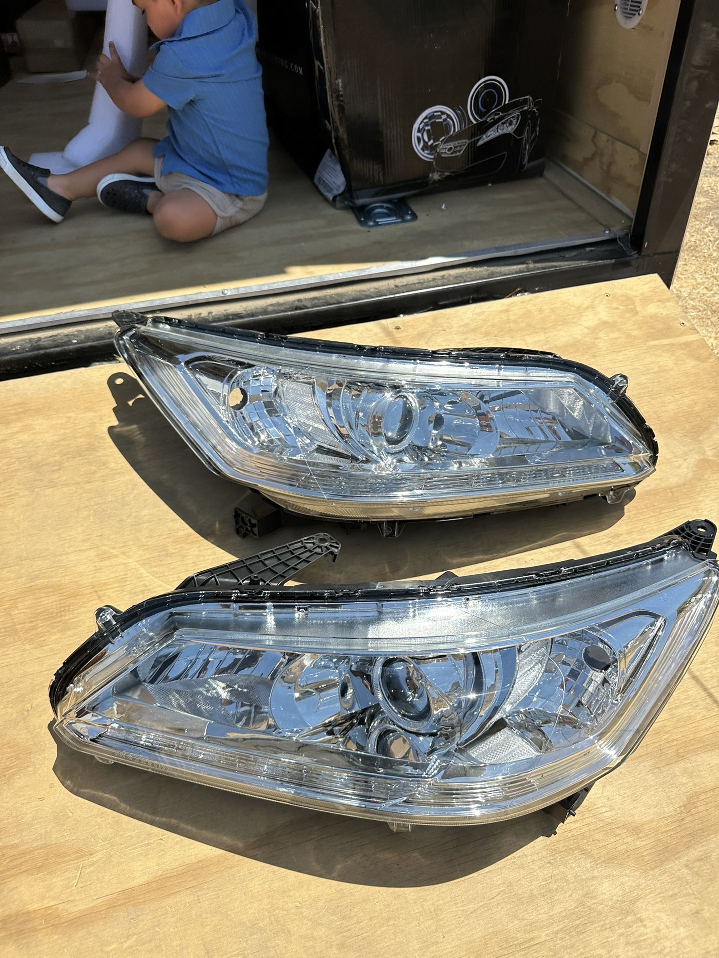 13-15 Honda Accord Headlights