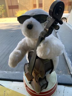 Jazz playing Coco Cola Bear