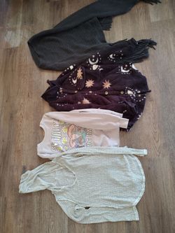 Arizona sweater xs and others