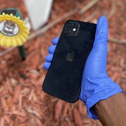 Unlocked iPhone 12 – 64 GB – Black – Excellent Condition 