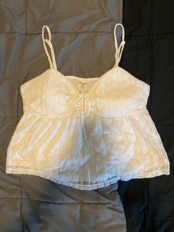 No Boundaries white lace cami top with floral embroidery, size L